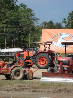 Máy Cày Kubota L4018 (40HP - 2 Cầu) Đa Năng Chính Hãng Veg4T