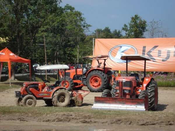 Máy Cày Kubota L4018 (40HP - 2 Cầu) Đa Năng Chính Hãng Veg4T