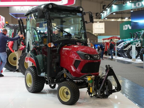 Máy Cày Yanmar EF494T (49HP - 2 Cầu) Công Nghệ Nhật Bản Veg4T Máy Cày Yanmar EF494T (49HP - 2 Cầu) Công Nghệ Nhật Bản Veg4T